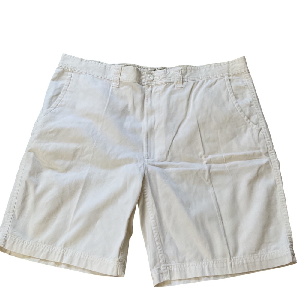 St Johns Bay Mens White Chino Shorts Size 44 Cotton Flat Front Classic Casual